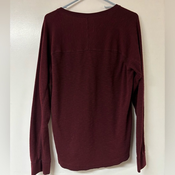American Eagle Men’s burgandy long sleeve with buttons - Picture 2 of 4